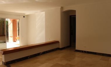 Casa en Arriendo Los Balsos Medellín