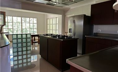 Casa en Arriendo La Calera Medellín