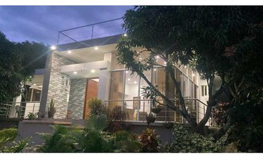 Venta Casa Campestre con piscina propia en La Mesa Cundi