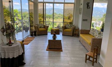 Venta Casa Campestre con piscina propia en La Mesa Cundi
