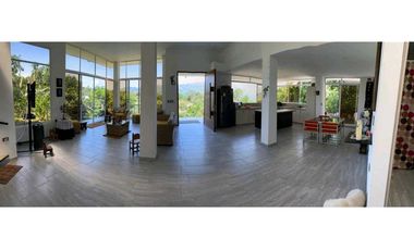 Venta Casa Campestre con piscina propia en La Mesa Cundi