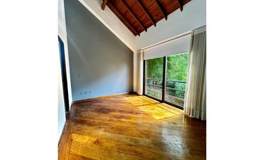 Casa en Arriendo La Calera Medellín