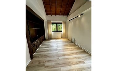 Casa en Arriendo La Calera Medellín