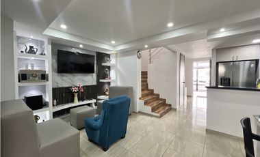 Casa Moderna en venta | 3 habitaciones | 2 garajes | 110 m²