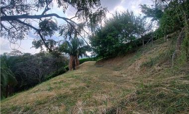Venta de Lote de Casi Una Hectárea en Condominio en La Mesa Cundi