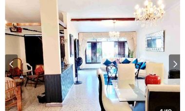 VENDO HERMOSA CASA UBICADISIMA PARAISO AREA 240 MTS  UNA PLANTA