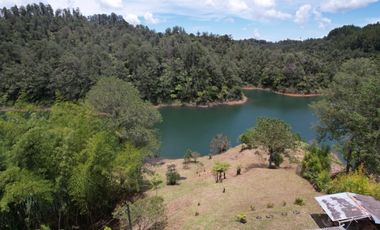 Cabaña doble con vista y acceso al embalse el Peñol vereda el Marial