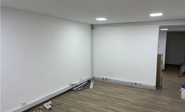 ARRIENDO / ALQUILO ESPACIOS PARA OFICINA/S  BODEGA  EN EL POLO CLUB