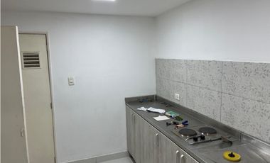 ARRIENDO / ALQUILO ESPACIOS PARA OFICINA/S  BODEGA  EN EL POLO CLUB