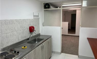 ARRIENDO / ALQUILO ESPACIOS PARA OFICINA/S  BODEGA  EN EL POLO CLUB