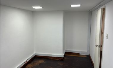 ARRIENDO / ALQUILO ESPACIOS PARA OFICINA/S  BODEGA  EN EL POLO CLUB