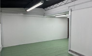 ARRIENDO / ALQUILO ESPACIOS PARA OFICINA/S  BODEGA  EN EL POLO CLUB