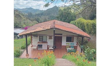 CASA FINCA EN VENTA EL RETIRO