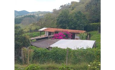 CASA FINCA EN VENTA EL RETIRO