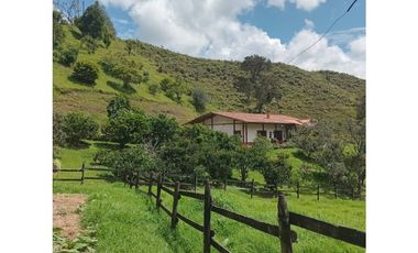 CASA FINCA EN VENTA EL RETIRO