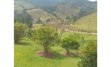 CASA FINCA EN VENTA EL RETIRO