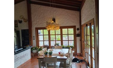 CASA FINCA EN VENTA EL RETIRO