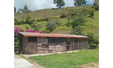 CASA FINCA EN VENTA EL RETIRO