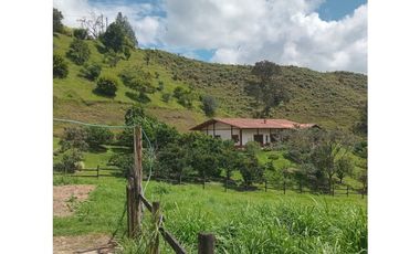 CASA FINCA EN VENTA EL RETIRO
