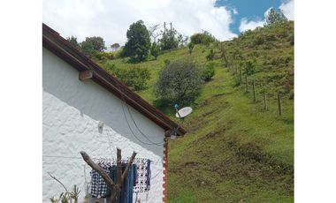 CASA FINCA EN VENTA EL RETIRO