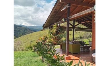 CASA FINCA EN VENTA EL RETIRO
