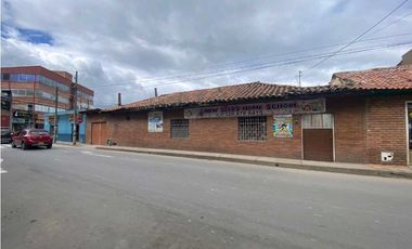 VENDO HERMOSA CASA LOTE EN EL CENTRO DE CAJICA