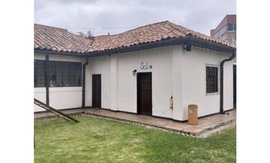 VENDO HERMOSA CASA LOTE EN EL CENTRO DE CAJICA