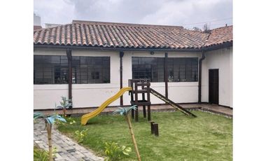 VENDO HERMOSA CASA LOTE EN EL CENTRO DE CAJICA