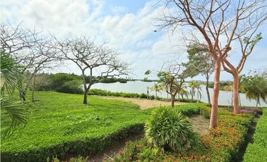 VENTA TRES ALCOBAS SEGUNDO PISO TORRE BAHIA KARIBANA GOLF BEACH