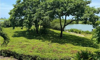 VENTA TRES ALCOBAS SEGUNDO PISO TORRE BAHIA KARIBANA GOLF BEACH