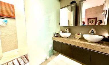 VENTA TRES ALCOBAS SEGUNDO PISO TORRE BAHIA KARIBANA GOLF BEACH