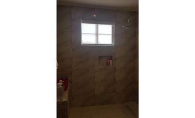 EL DORAL / CALLE 2 / 336m2 / 3 HABITACIONES / CON PISCINA