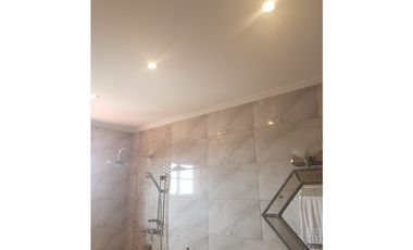 EL DORAL / CALLE 2 / 336m2 / 3 HABITACIONES / CON PISCINA