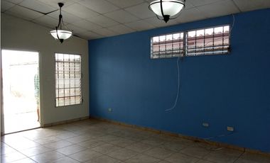 COD05 Casa en Venta - Brisas del Golf Arraiján $95,900