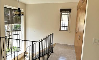 ALQUILER CASA CLAYTON