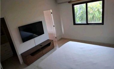 ALQUILO CASA EN VERSALLES l