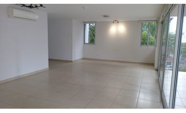 Venta, 3 habitaciones en edificio El Tamarindo, Altos del Golf