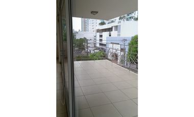 Venta, 3 habitaciones en edificio El Tamarindo, Altos del Golf