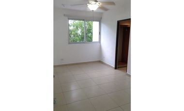 Venta, 3 habitaciones en edificio El Tamarindo, Altos del Golf