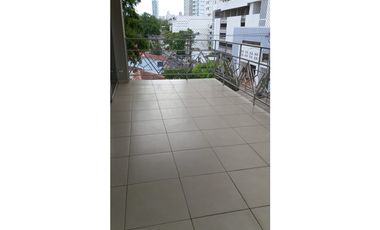 Venta, 3 habitaciones en edificio El Tamarindo, Altos del Golf