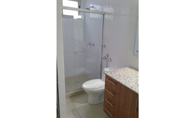 Venta, 3 habitaciones en edificio El Tamarindo, Altos del Golf