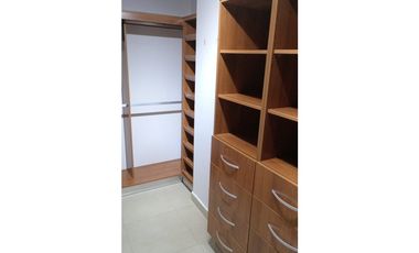 Venta, 3 habitaciones en edificio El Tamarindo, Altos del Golf