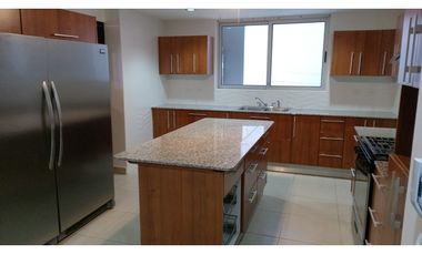 Venta, 3 habitaciones en edificio El Tamarindo, Altos del Golf