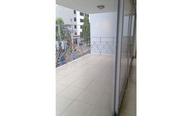 Venta, 3 habitaciones en edificio El Tamarindo, Altos del Golf