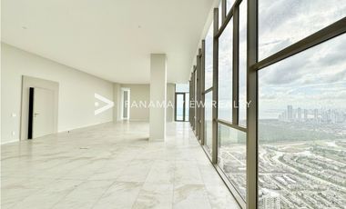 LA MAISON FENDI PENTHOUSE  / SANTA MARIA / VENTA