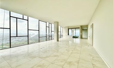 LA MAISON FENDI PENTHOUSE  / SANTA MARIA / VENTA