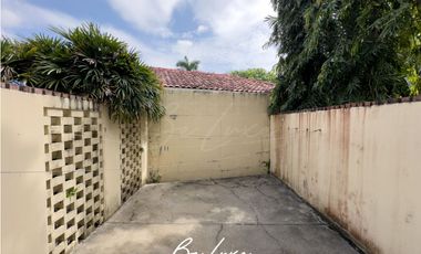 VENDO CASA EN ALTOS DEL GOLF CON PISCINA PRIVADA (2)