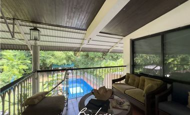 VENDO CASA EN ALTOS DEL GOLF CON PISCINA PRIVADA (2)