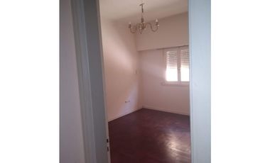 PH 4 AMBIENTES CON TERRAZA  Laprida 3967