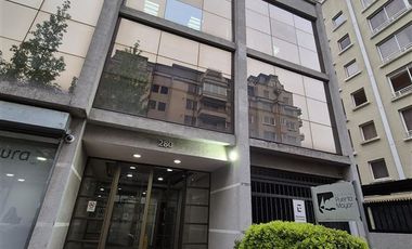 Oficina en Venta en Bulnes 280